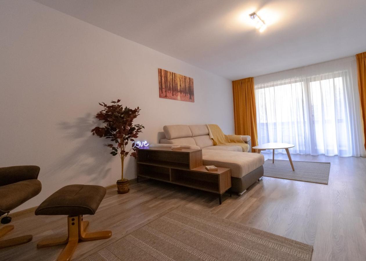 Transylvanian Apt. W/ Lrg. Terrace And Parking - Karpatenhaus Braşov Dış mekan fotoğraf