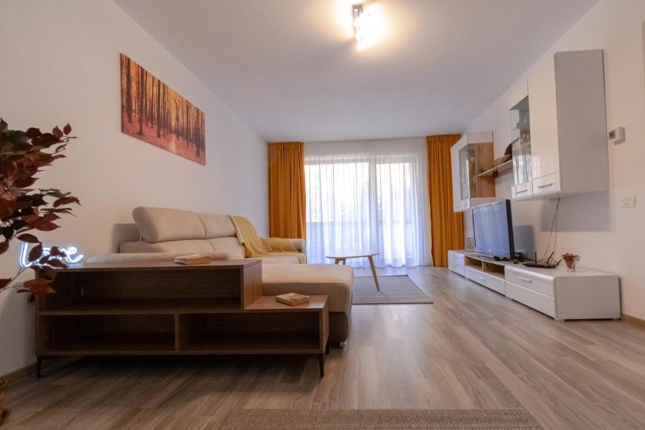 Transylvanian Apt. W/ Lrg. Terrace And Parking - Karpatenhaus Braşov Dış mekan fotoğraf